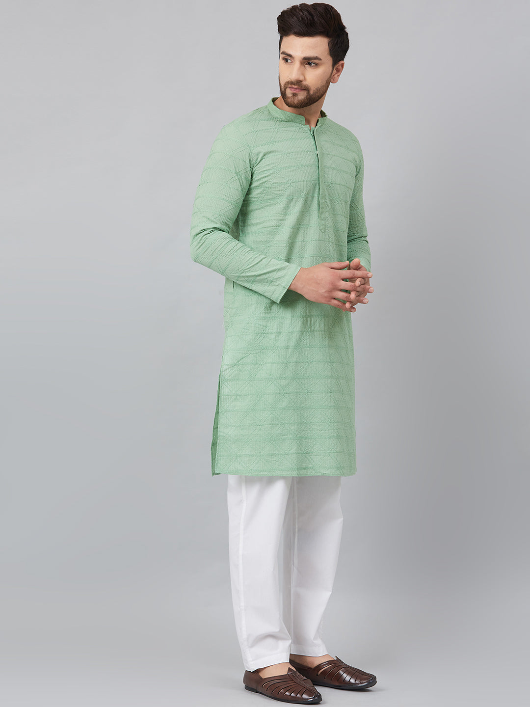 Buy Men's Green Cotton Chikankari Embroidered Kurta Pajama Set Online - Side