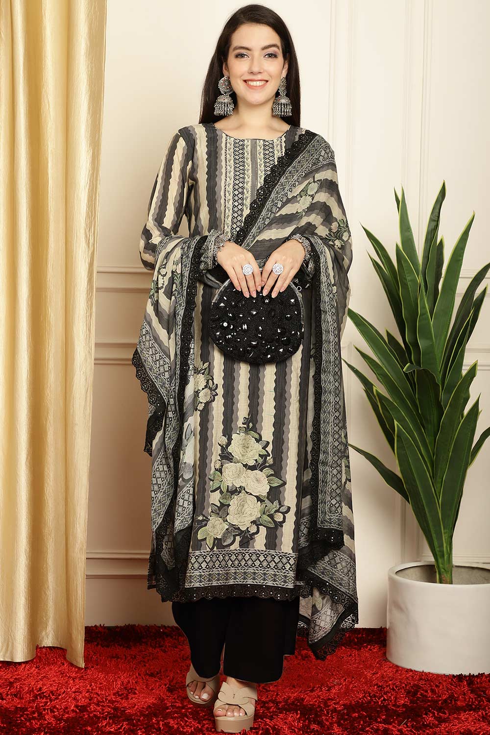 Black Pashmina Digital Printed Salwar Suit