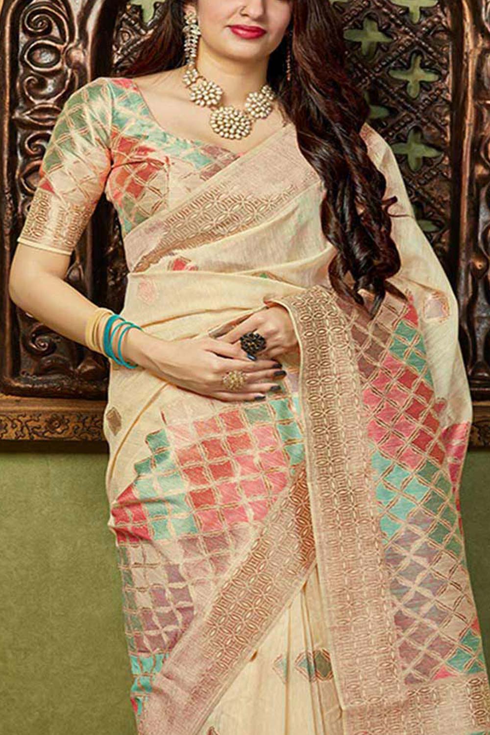 Buy Banarasi Art Silk Zari Woven Saree in Cream - Back