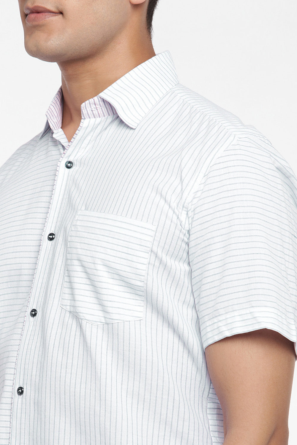 Men's Blended Cotton Shirt In White And Blue