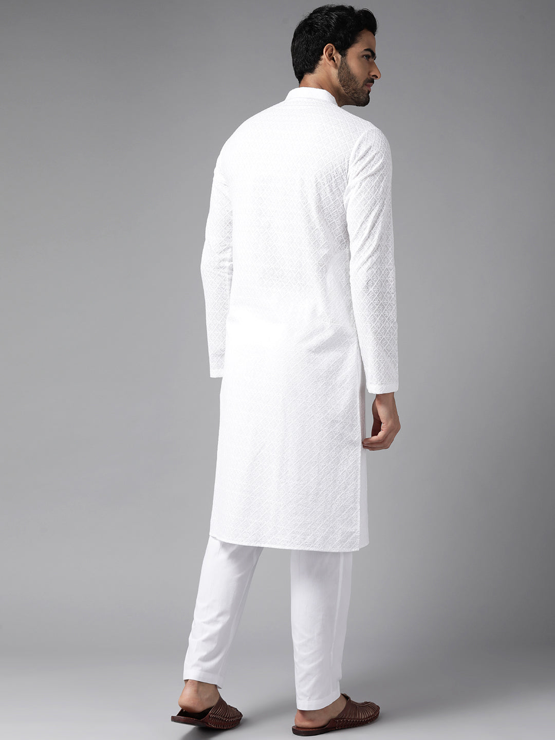 Buy Men's White Cotton Chikankari Embroidered Straight Kurta Online - Front