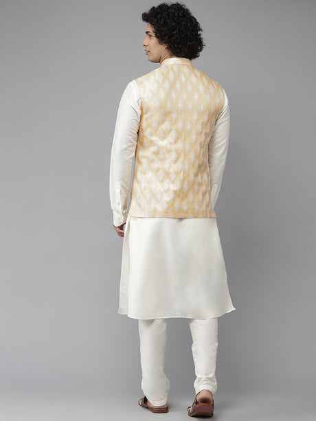 Buy Men's Off-White Silk Jacquard Woven Design Kurta Pajama Jacket Set Online - Zoom In