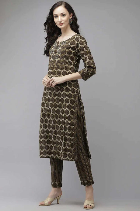 Buy Pure Cotton Batik Printed Ready to Wear Suit Set in Olive green Online - Back