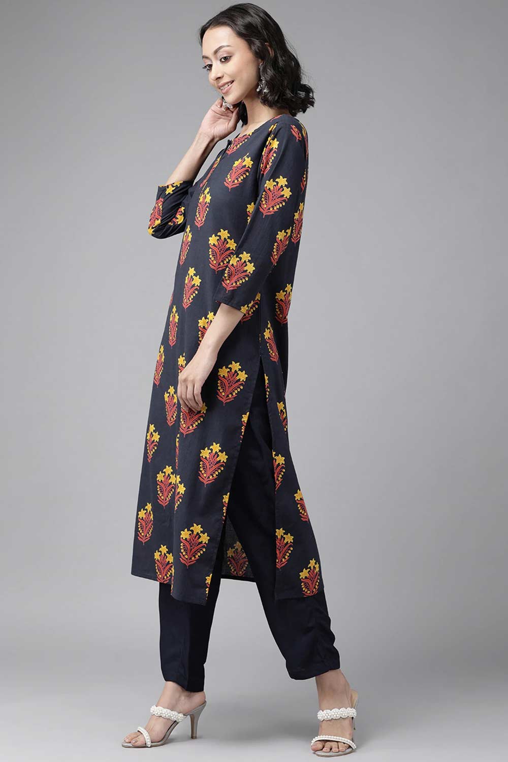 Buy Pure Cotton Floral Block Printed Ready to Wear Kurta Set in Navy Blue Online - Back