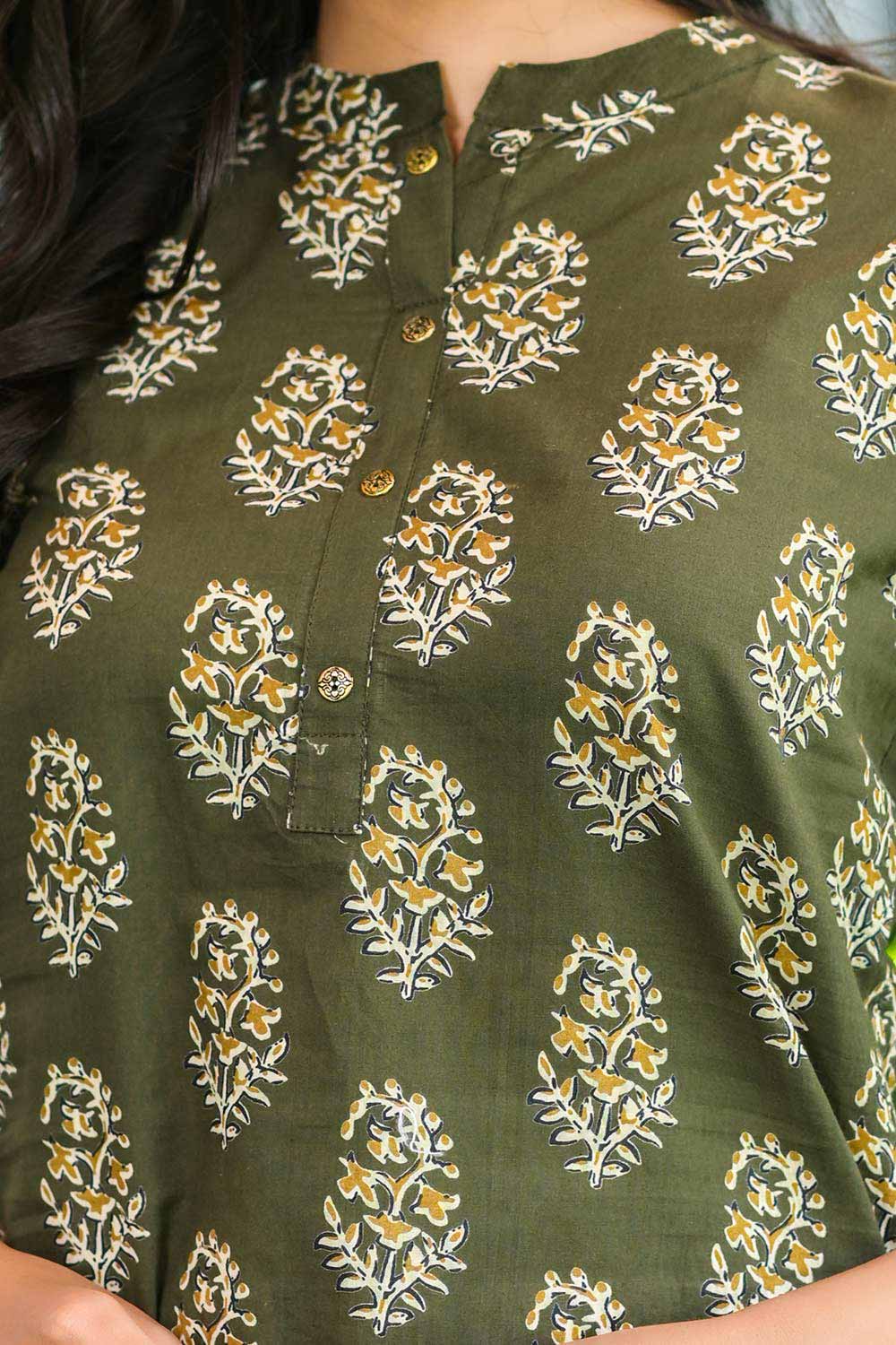 Buy Pure Cotton Batik Block Printed Ready to Wear Kurta Set in Green Online - Front