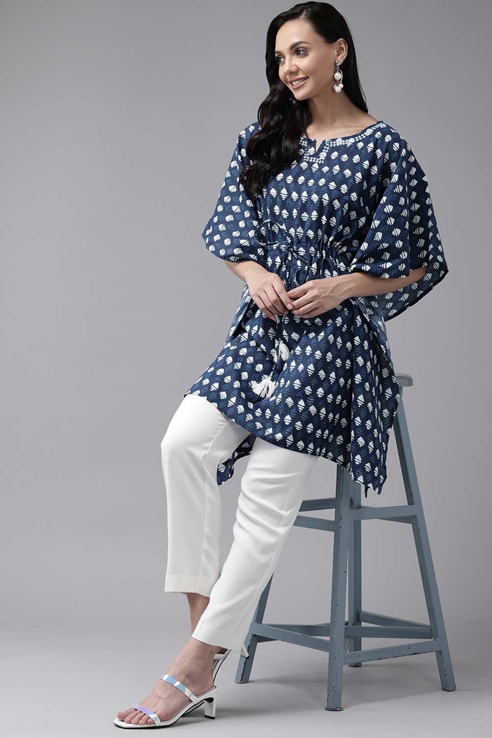 Buy Pure Cotton Batik Printed Kurta Top in Navy Blue Online - Zoom Out