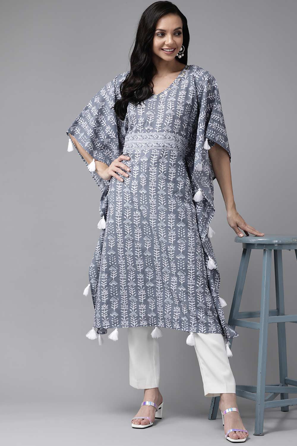 Buy Pure Cotton Batik Printed Kurta Top in Grey Online - Side