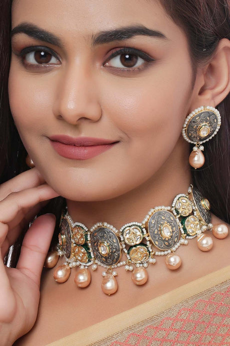 Buy Grey And Handcrafted Meenakari Kundan Studded Choker Jewellery Set Online - Front