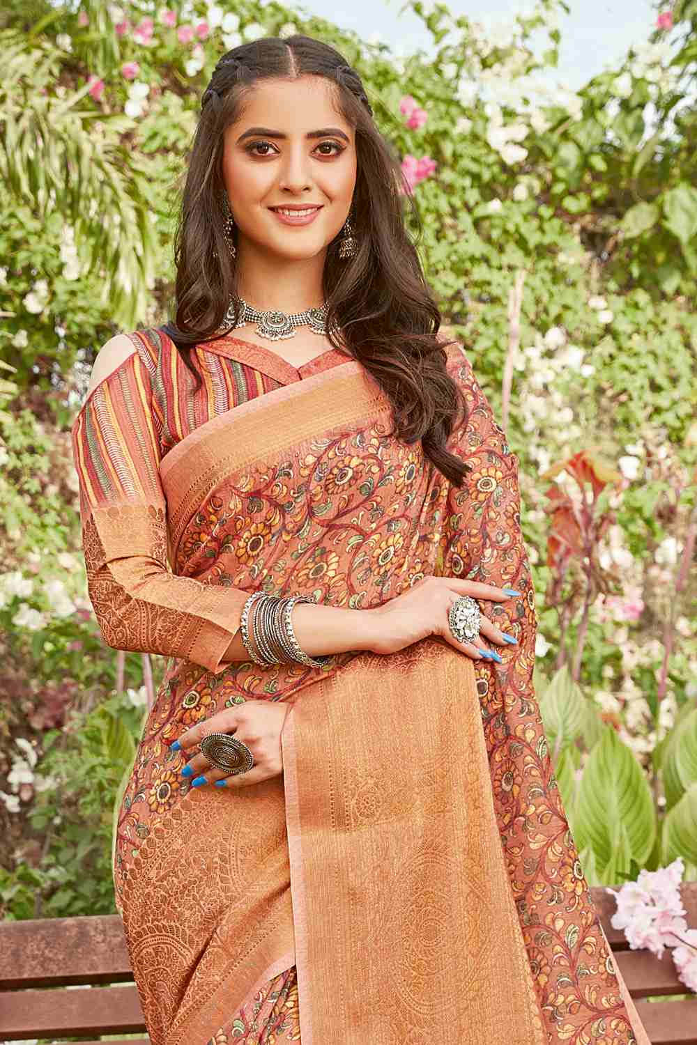 Buy Latest Sari Collection Online in India