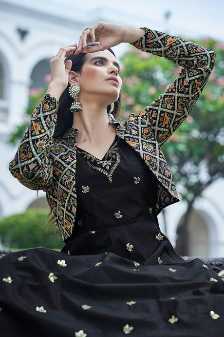 Black Cotton Thread And Sequins Embroidery Work Gown With Koti