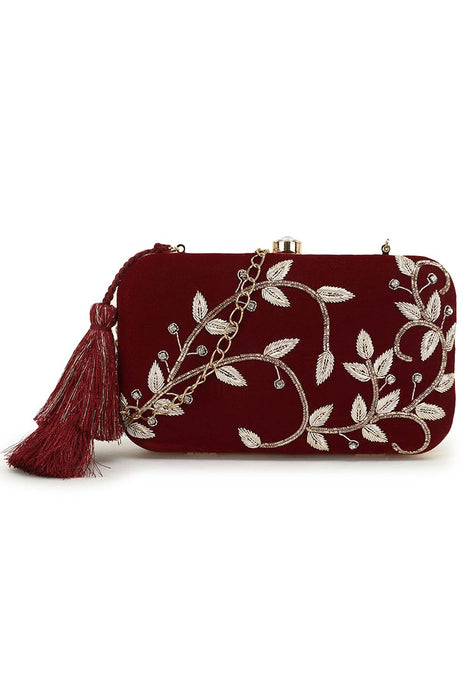 FEATURE  Velvet Clutch