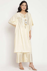 Buy Crepe Printed Kurta Set in Offwhite - Side