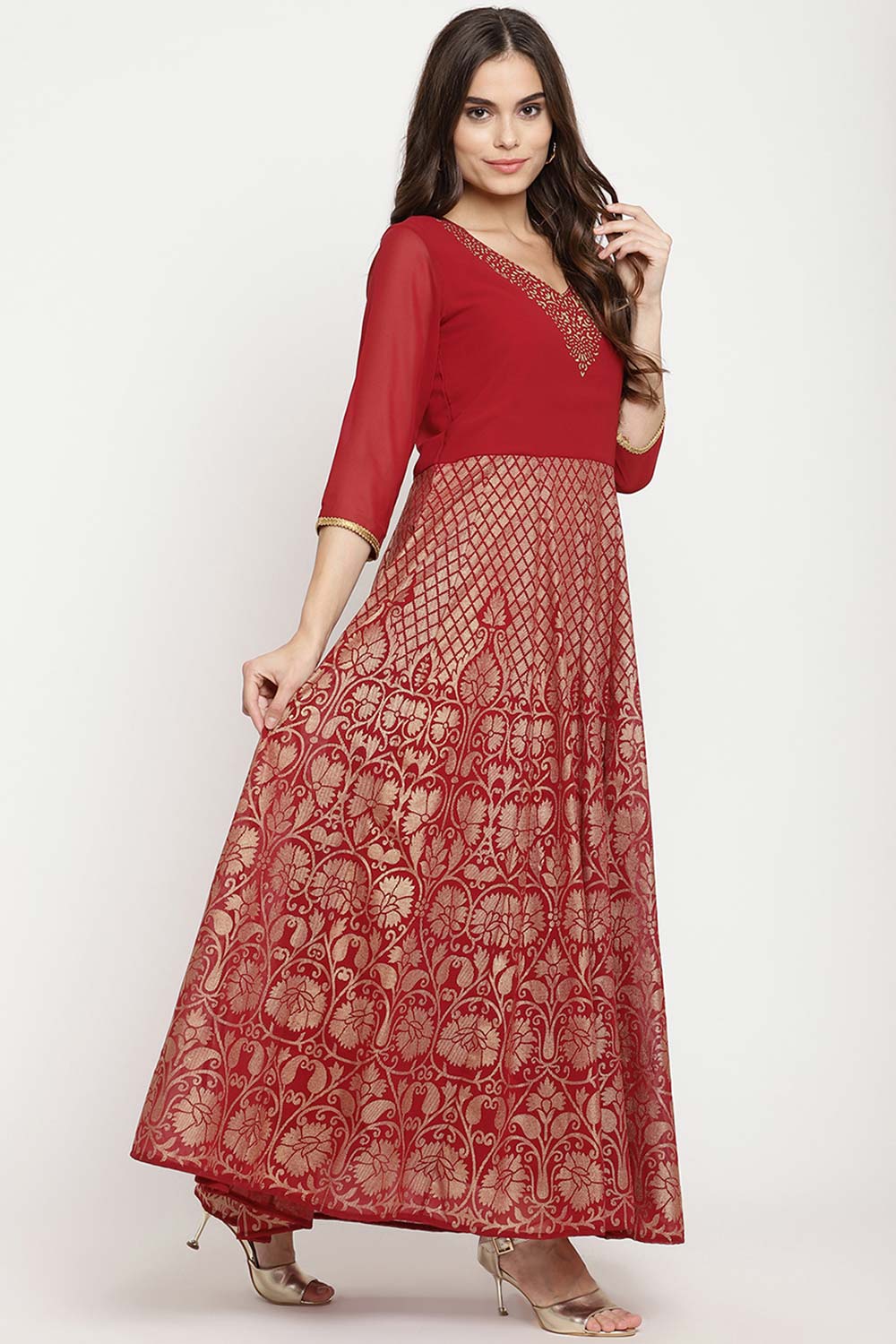 Buy Georgette Foil Printed Kurta Set in Maroon Online - Side