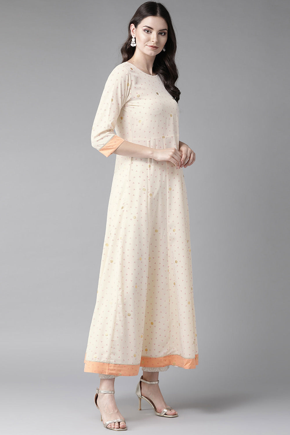 Crepe Foil Print Kurta Set In Cream