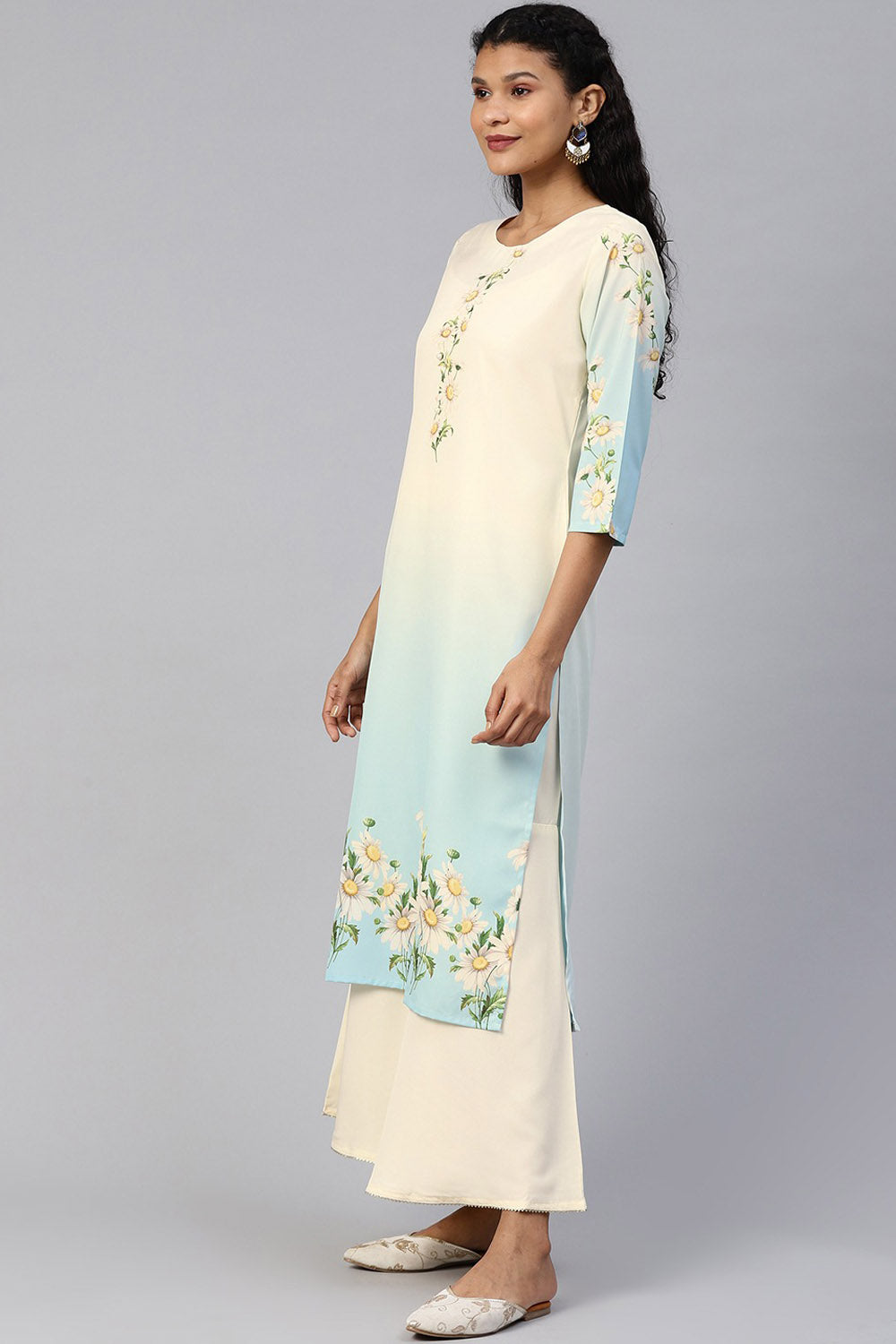 Crepe Digital Print Kurta Set In Cream And Blue