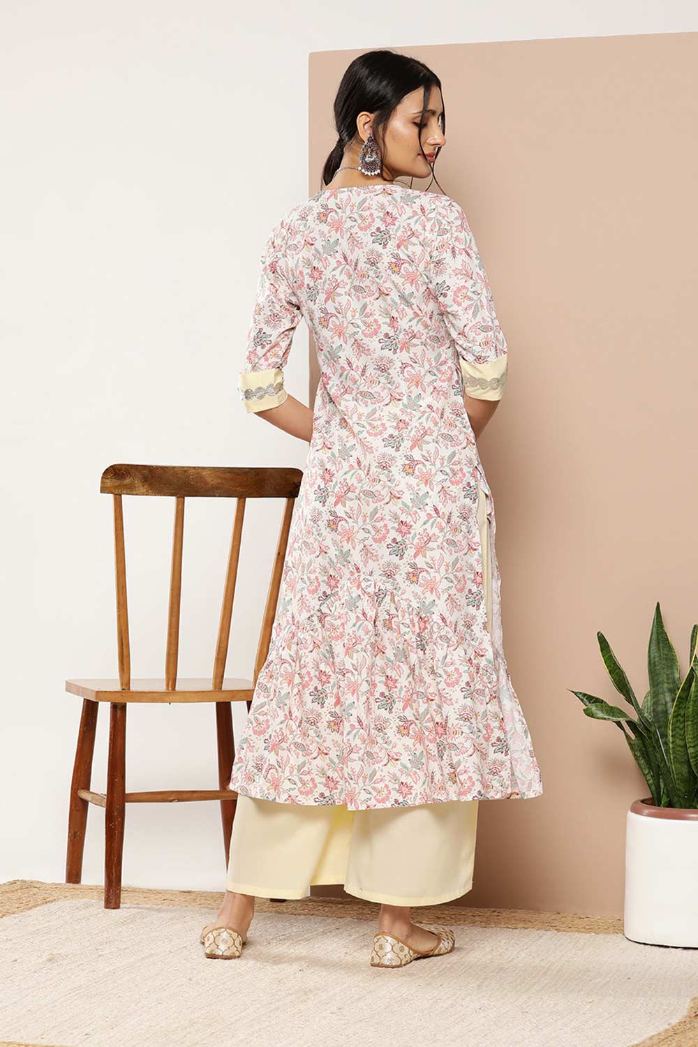 Buy Pink Poly Crepe Printed Kurta Palazzo Set Online