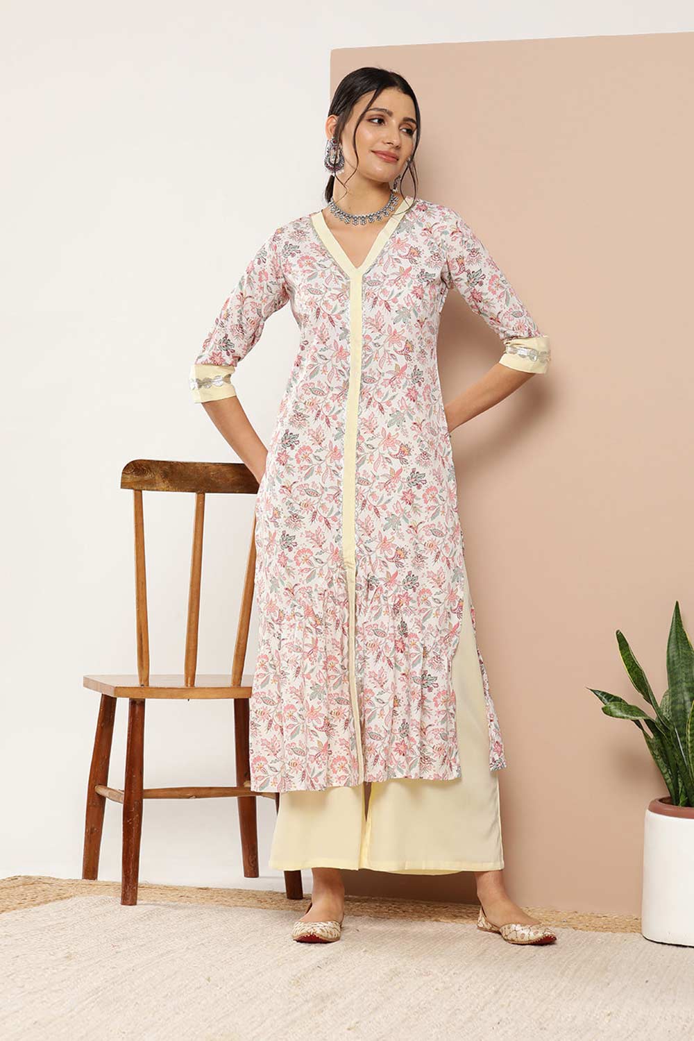 Buy Pink Poly Crepe Printed Kurta Palazzo Set Online