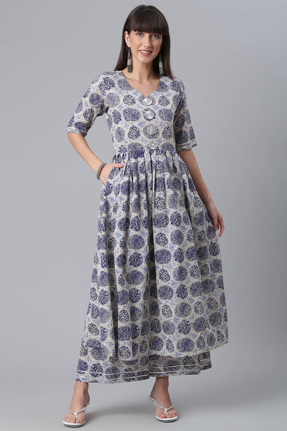 Women Navy Blue Cotton Wax Printed Kurta With Palazzo