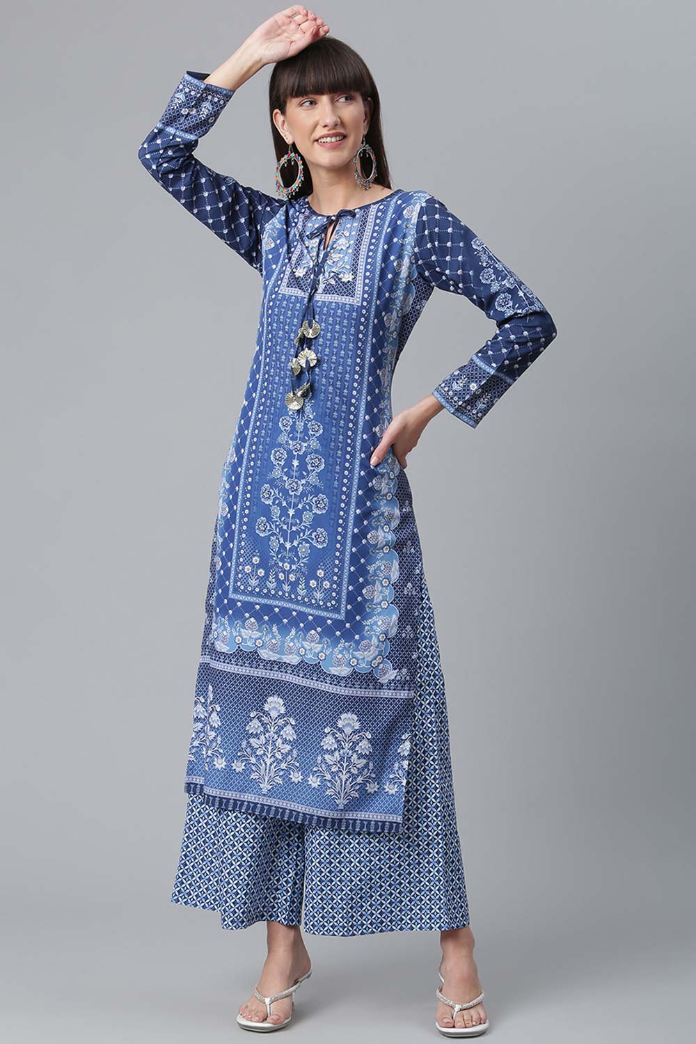 Buy Crepe Floral Print Kurta Set in Navy Blue - Back