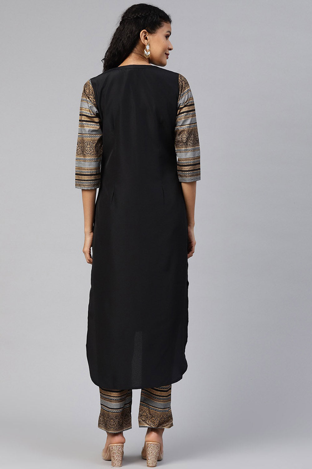 Crepe Solid Kurta With Pant Set In Black