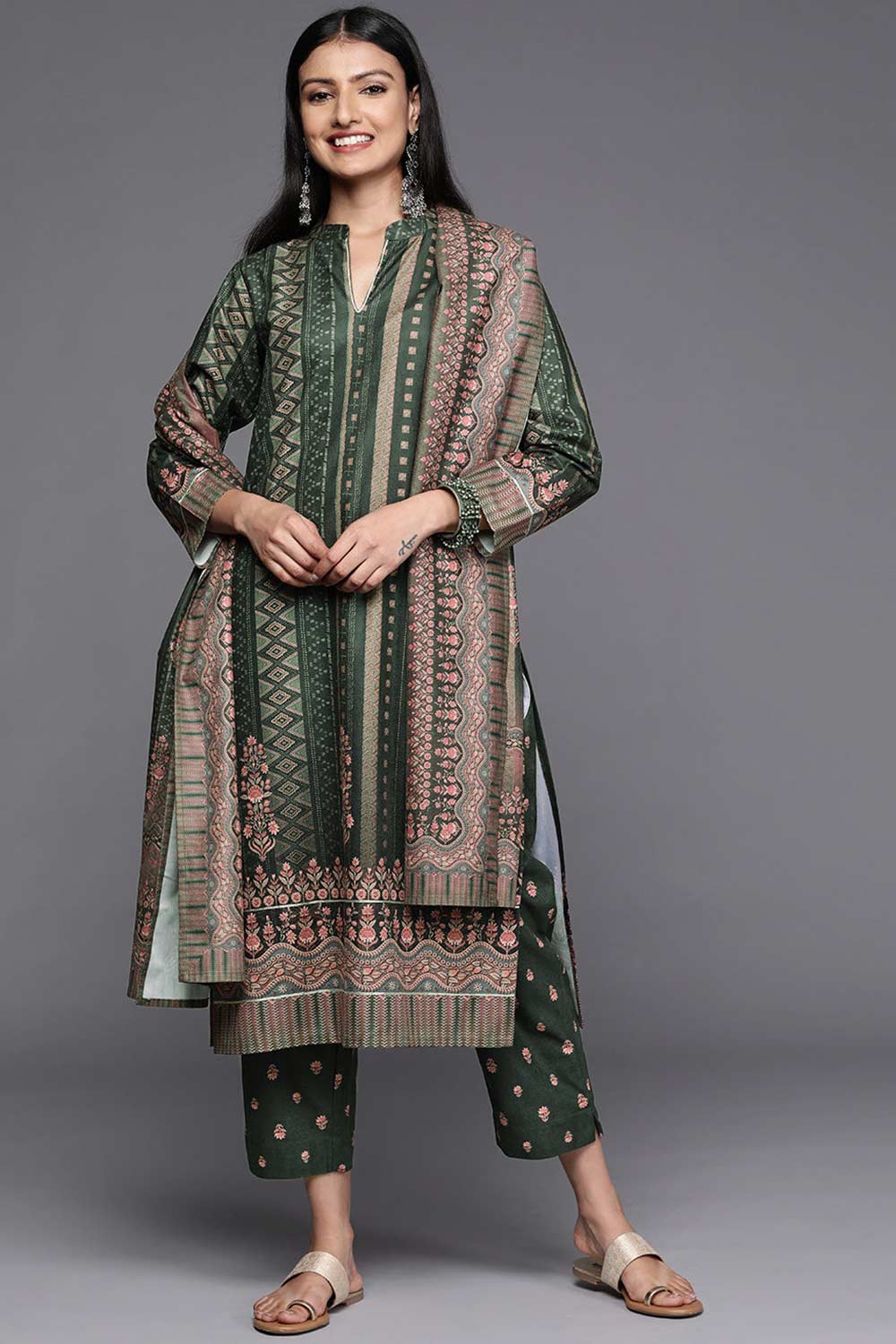 Buy Green Velvet Printed Kurta Trousers Set With Dupatta Online