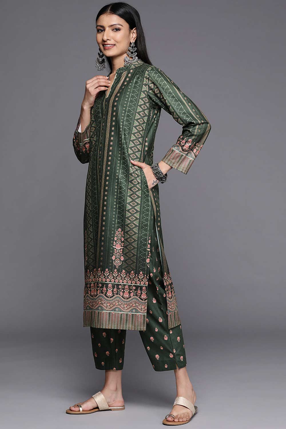 Buy Green Velvet Printed Kurta Trousers Set With Dupatta Online