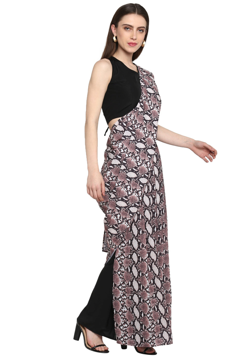 Crepe Digital Print Saree In Grey And Black