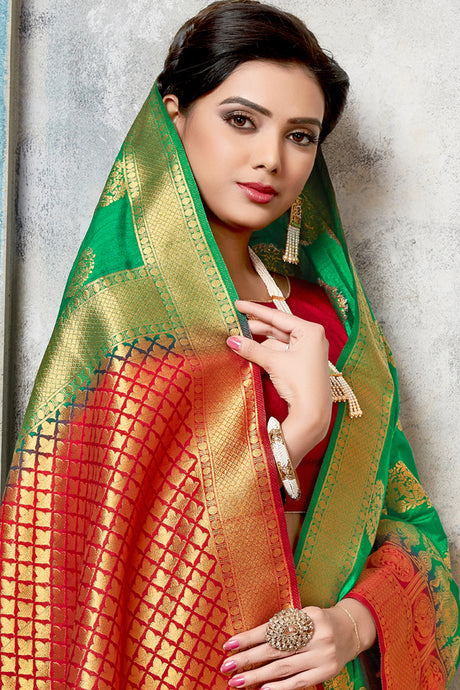 Blended Cotton Weaving Saree In Green