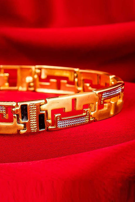 Women's Alloy Bracelet in Gold
