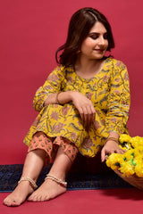 Buy Cotton Floral Print Kurta Set in Mustard - Side