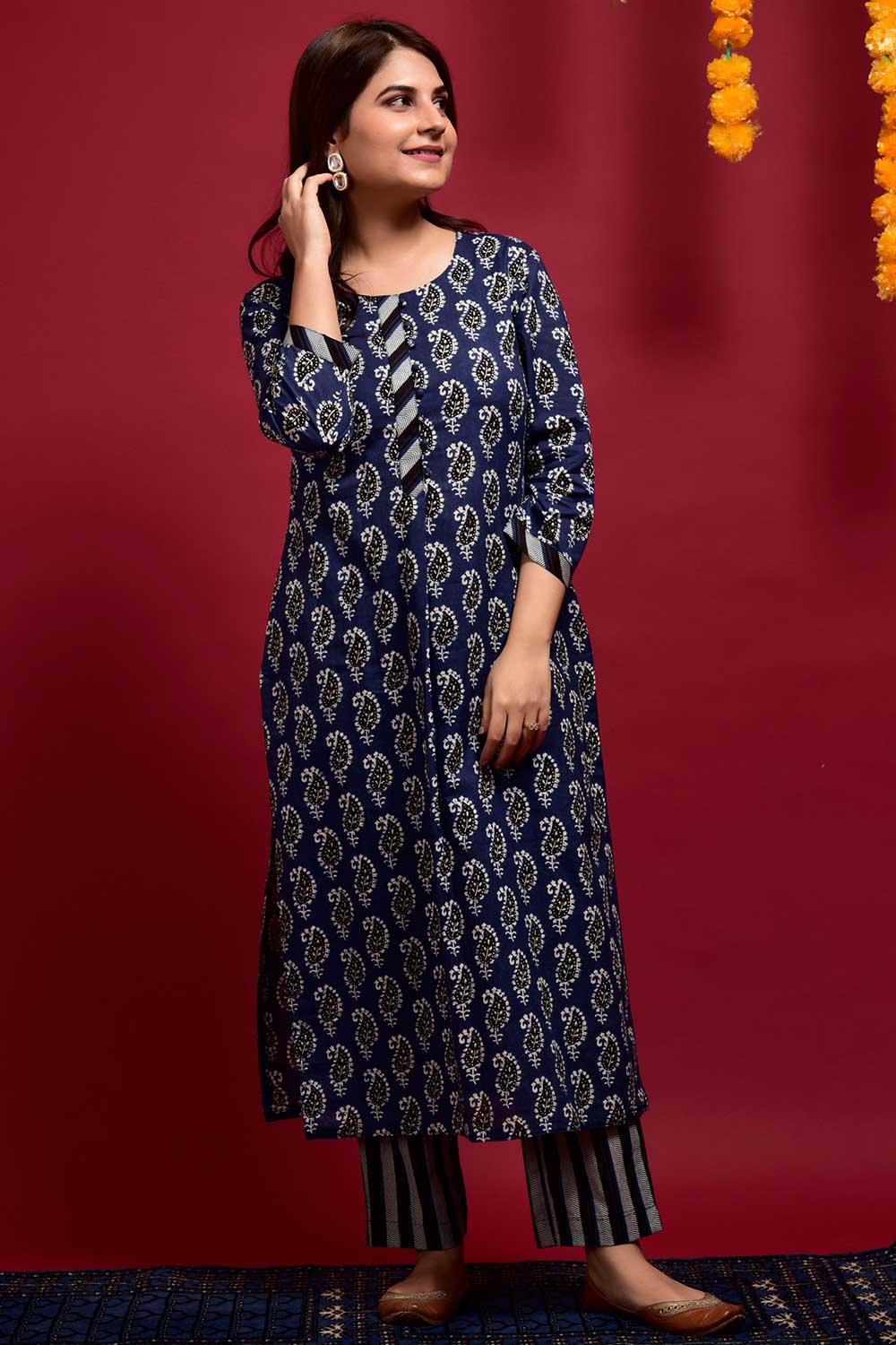 Buy Cotton Printed Kurta Set in Blue - Front