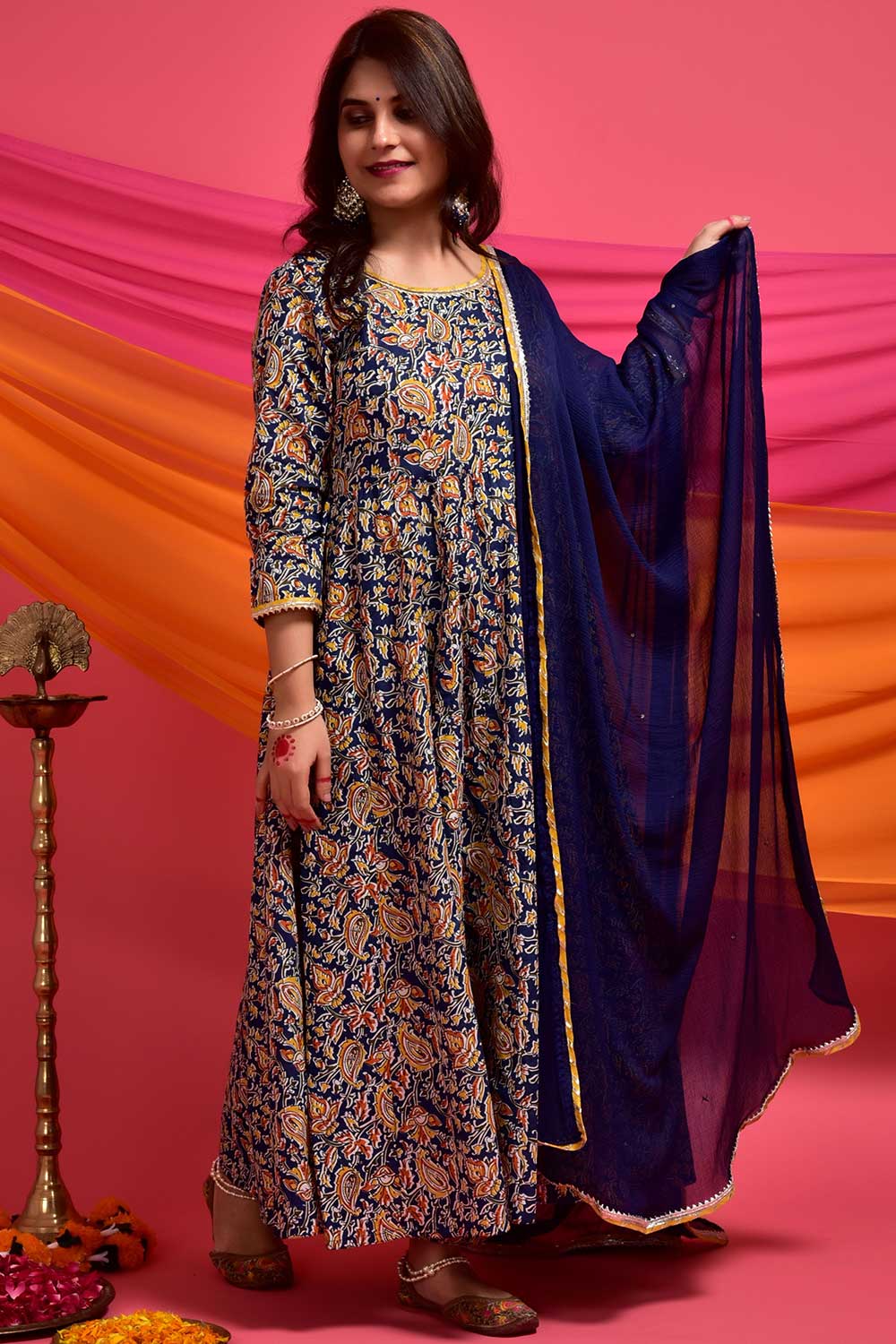 Buy Cotton Printed Kurta Set in Blue - Front