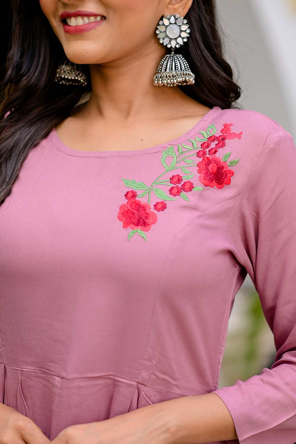 Buy Viscose Rayon Embroidered Ready to Wear Kurta Set in Mauve Online - Side