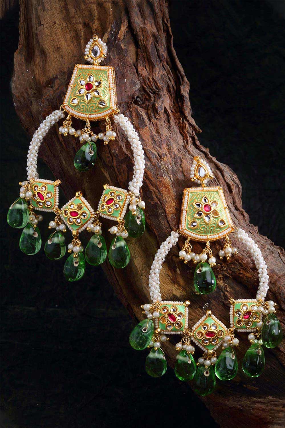 Green And White Gold-Plated Kundan And Pearls Chandbali Earring