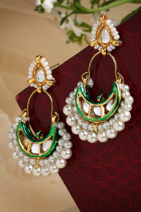 Green And White Gold-Plated Kundan And Pearls Dangler Earring