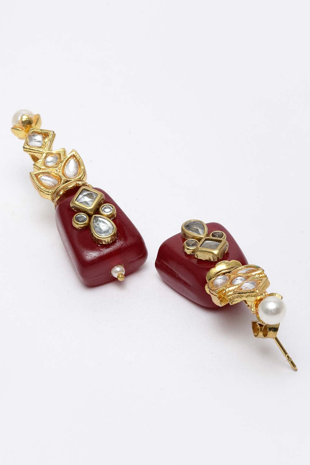 Red And White Gold-Plated Kundan And Pearls Dangler Earring