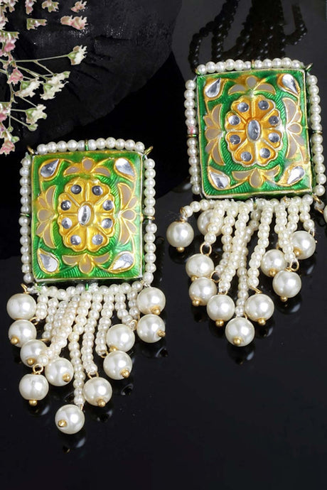 Green And White Gold-Plated Kundan And Pearls dangler Earring