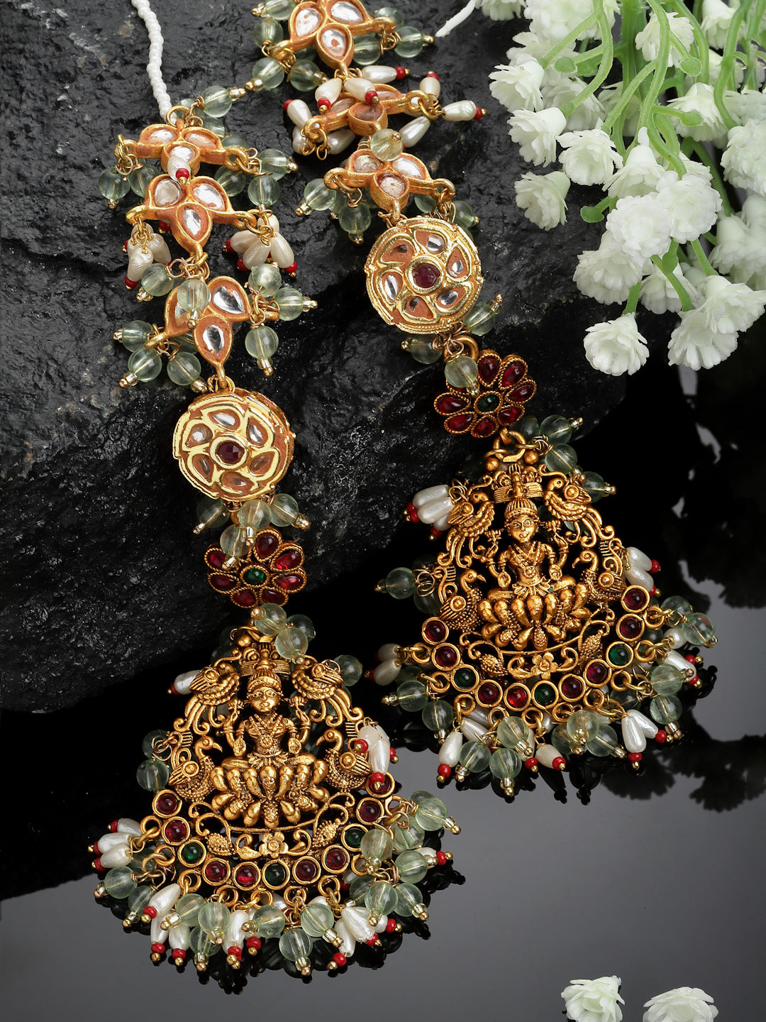 Pink And Green Gold-Plated Kundan And Pearls Jhumkas Earring