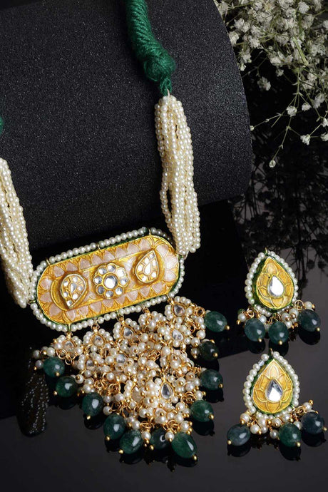 Yellow And Green  Gold-Plated Kundan And Pearls Jewellery Set