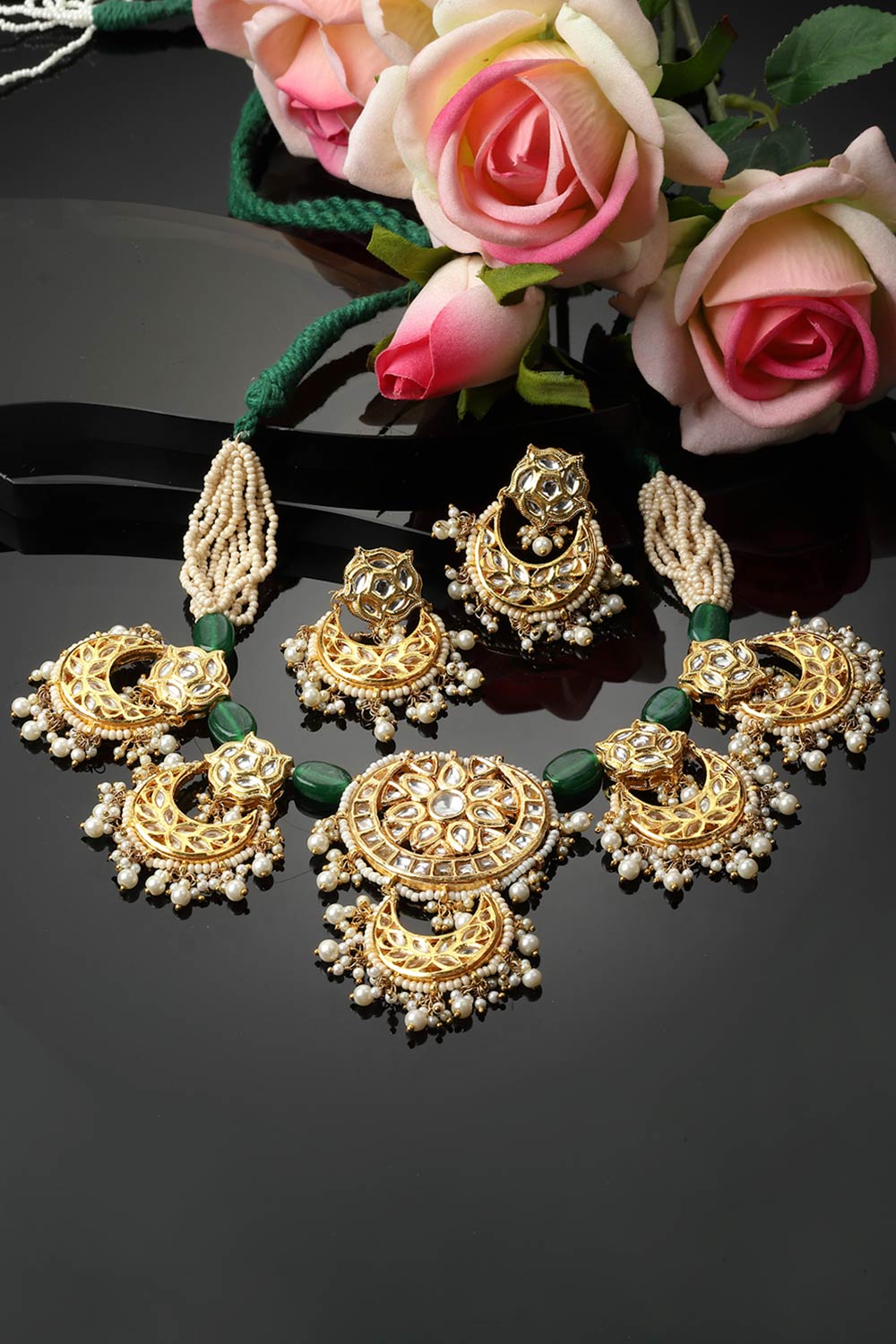 Green And White Necklace With Earring Jewelry Set With Kundan And Pearls