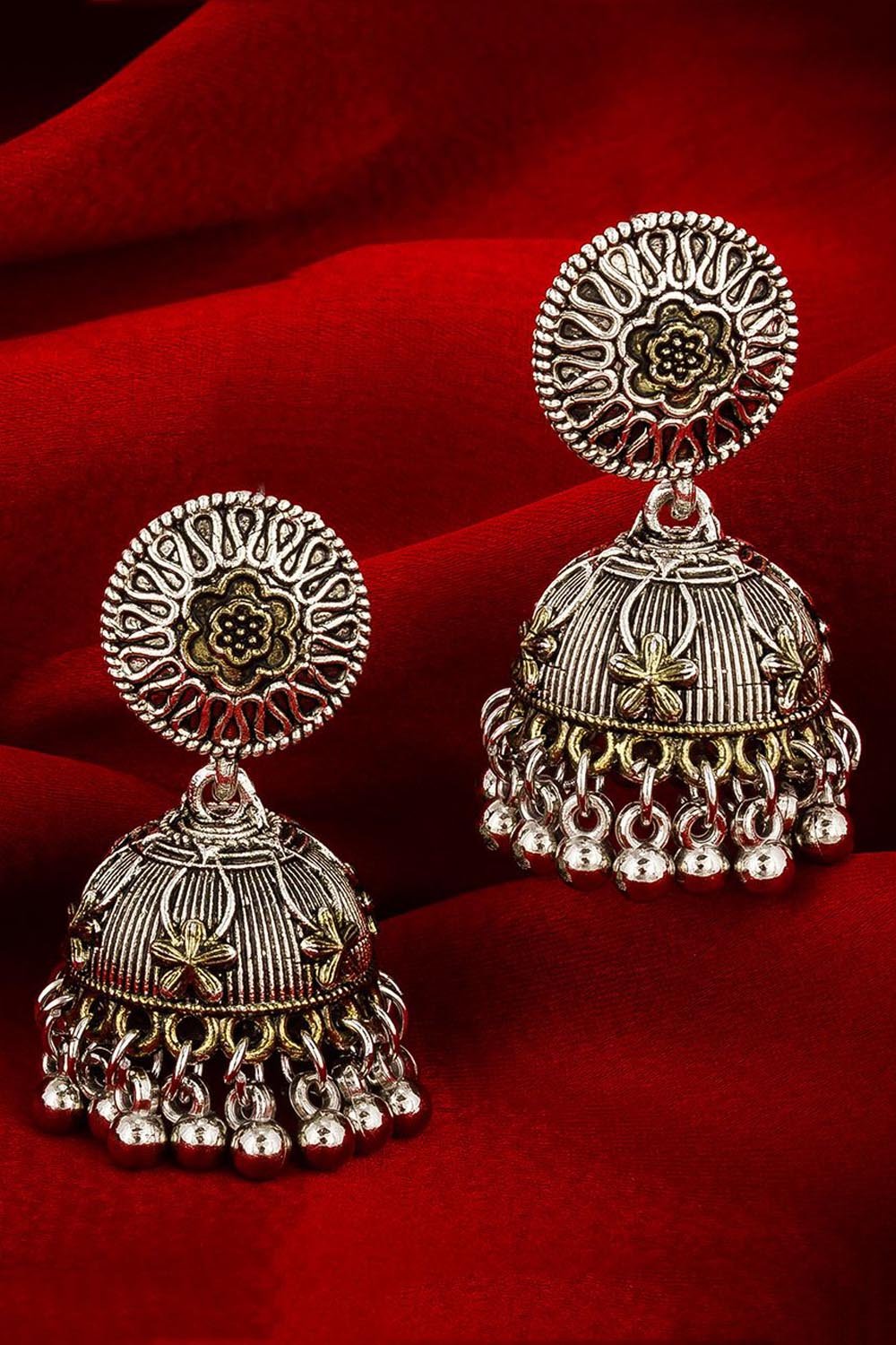 Women's Alloy Jhumka Earrings In Silver