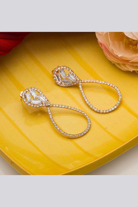  Buy Women's Alloy Large Dangle Earrings in Gold Online