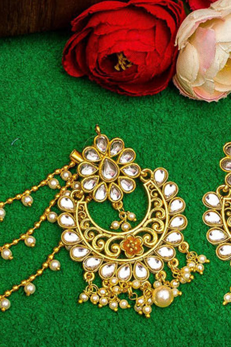 Women's Alloy Chandbali Earrings In Gold