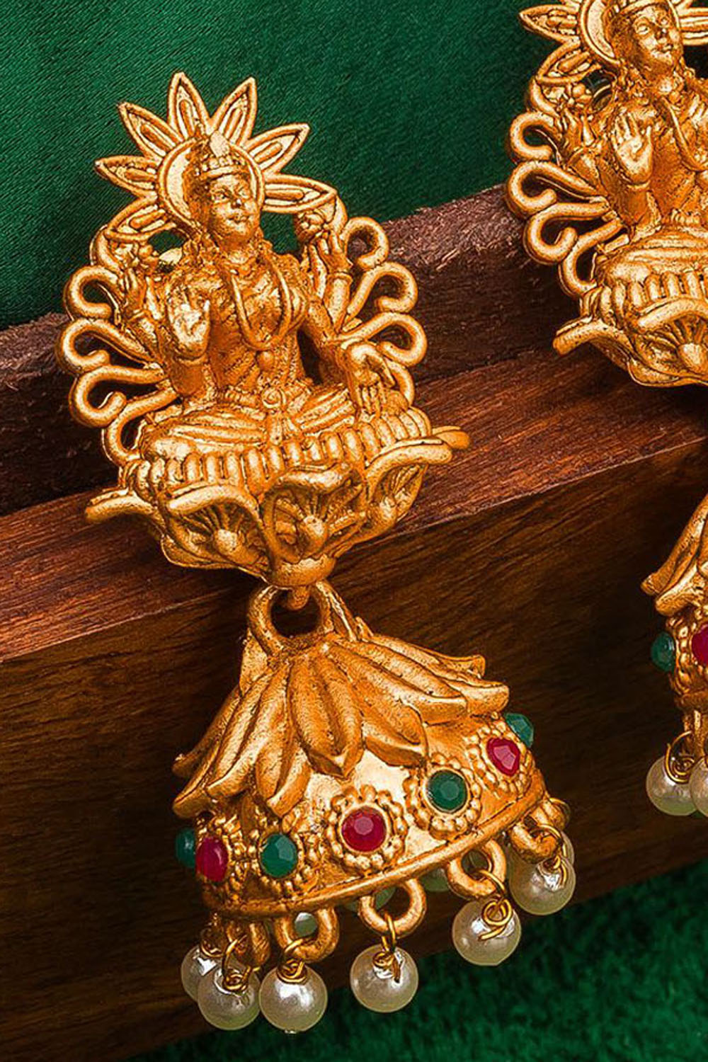 Women's Jhumka Earrings