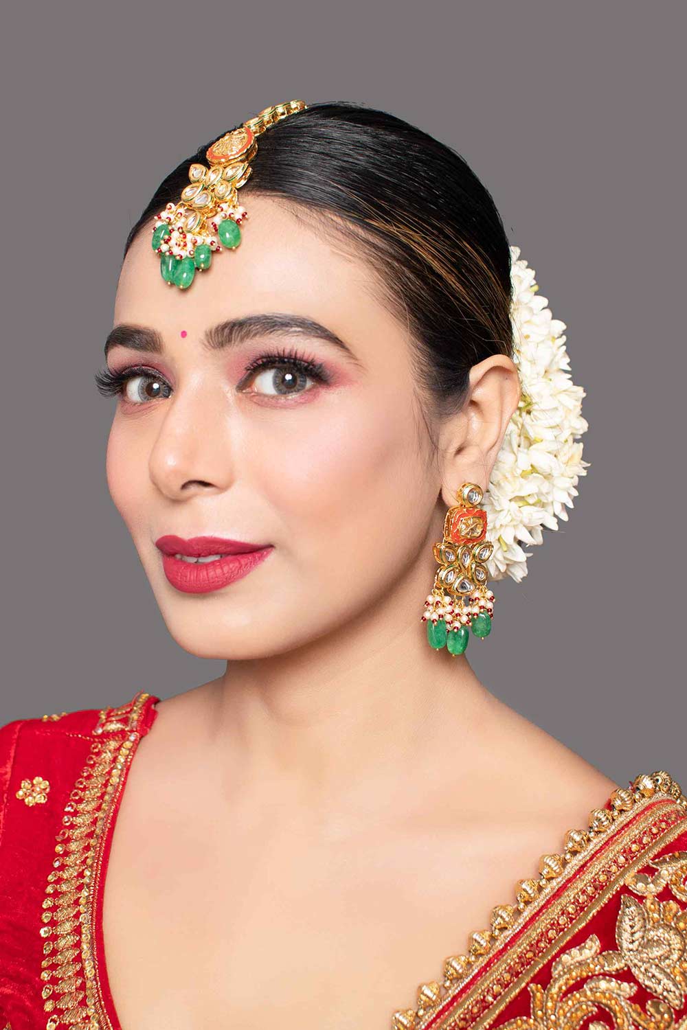 Red Gold Toned Kundan Earrings With Maangtikka