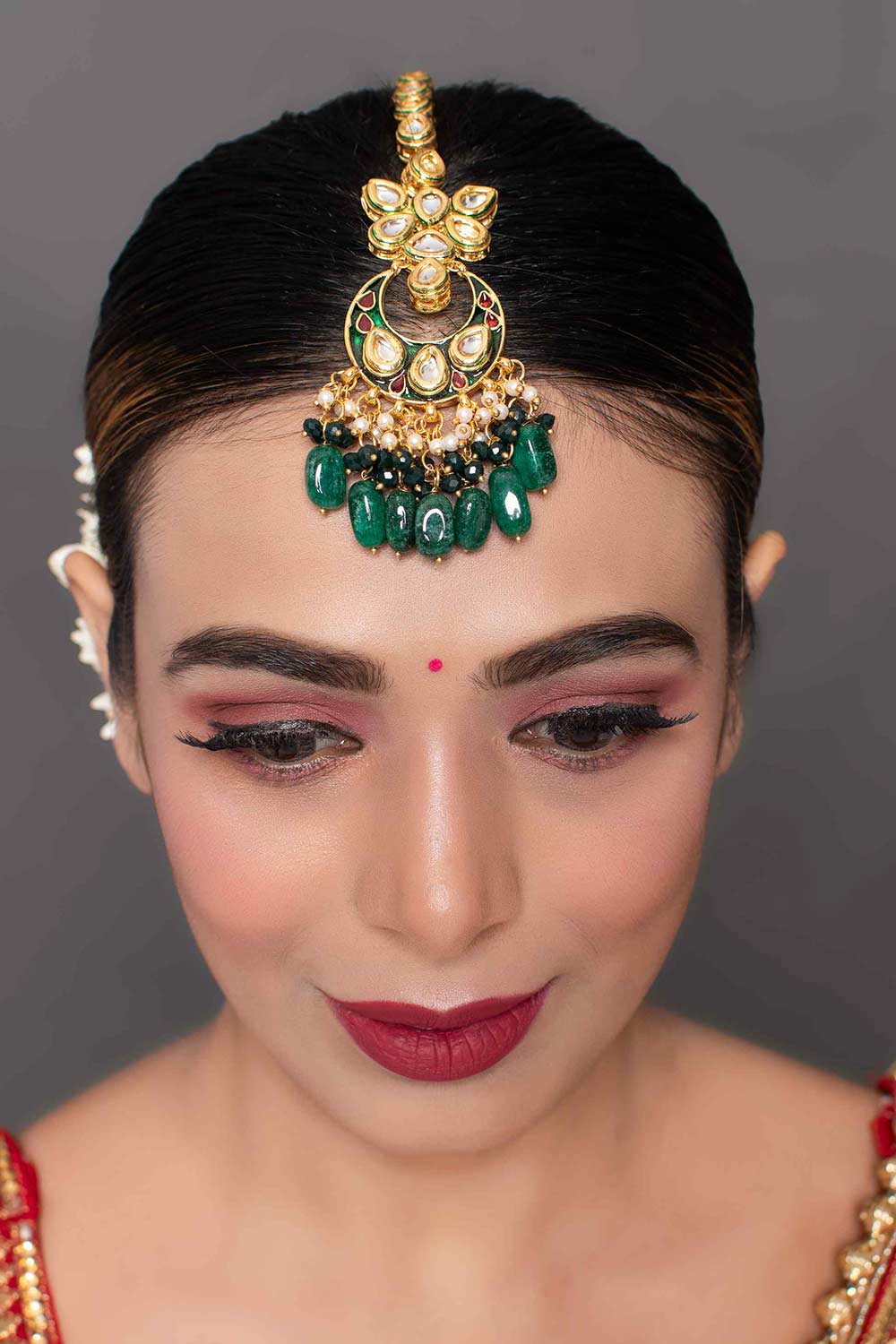 Handcrafted Kundan Emerald Beaded Maangtikka