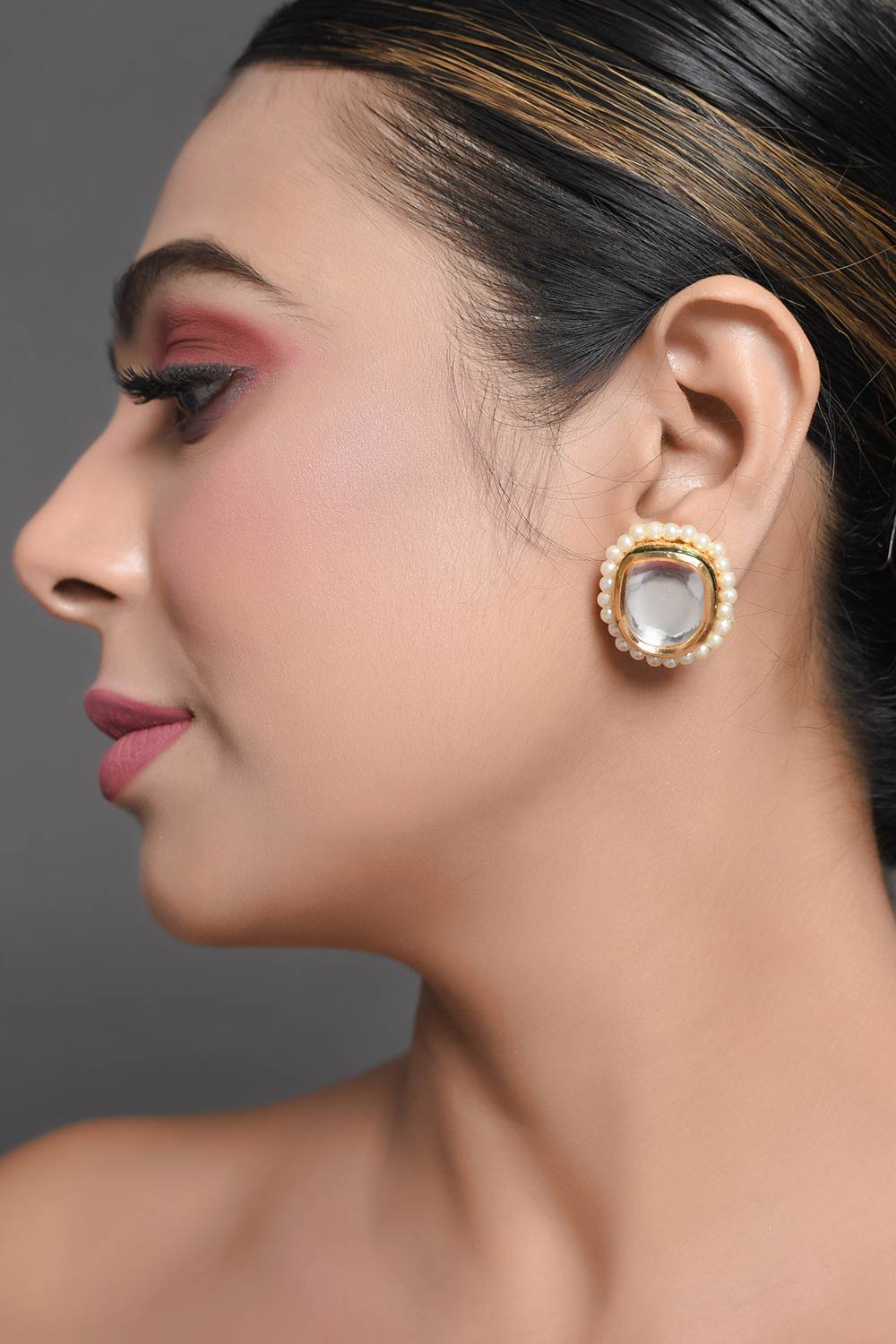 Pearl Beaded Kundan Stud