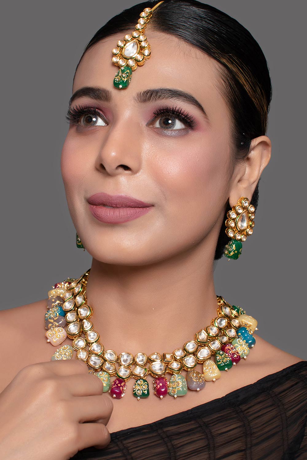 Multicolored Beaded Kundan Necklace With Earrings & Mang Tikka