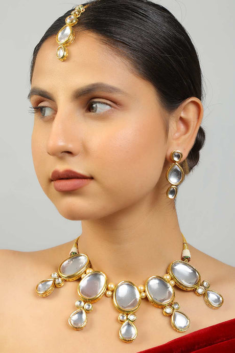 Handcrafted Maharani Kundan Necklace With Earrings And Maang Tika