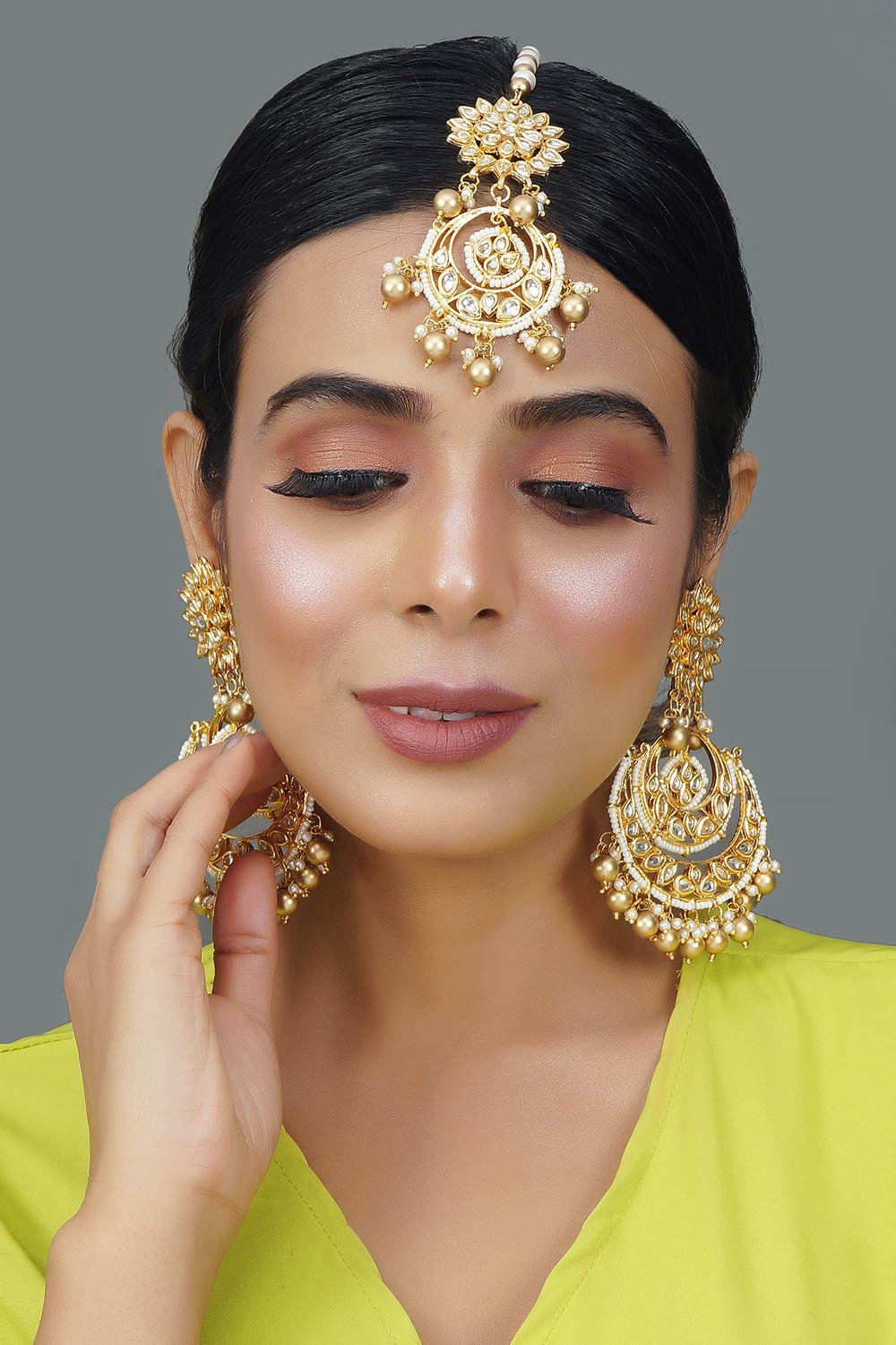 Kundan Inspired Chandbali & Mang Tikka Set